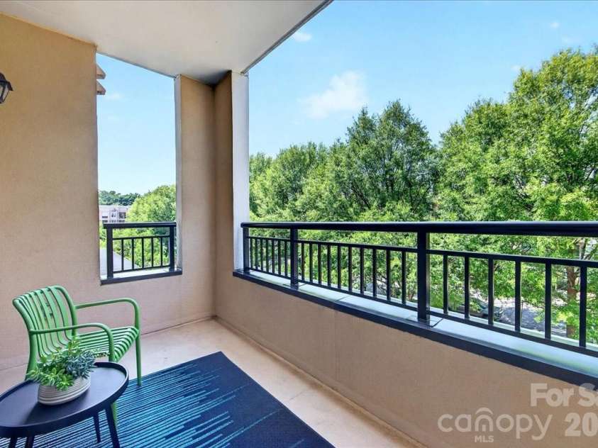 4625 Piedmont Row Drive, Charlotte, NC 28210.  MLS# CAR4400741, YatesRealty ID 14816. 