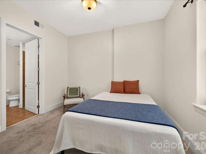 4625 Piedmont Row Drive, Charlotte, NC 28210.  MLS# CAR4400741, YatesRealty ID 14816. Bedroom