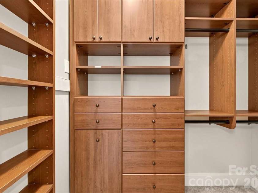 4625 Piedmont Row Drive, Charlotte, NC 28210.  MLS# CAR4400741, YatesRealty ID 14816. Custom walk-in closet