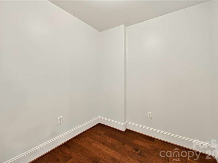 4625 Piedmont Row Drive, Charlotte, NC 28210.  MLS# CAR4400741, YatesRealty ID 14816. Office/flex