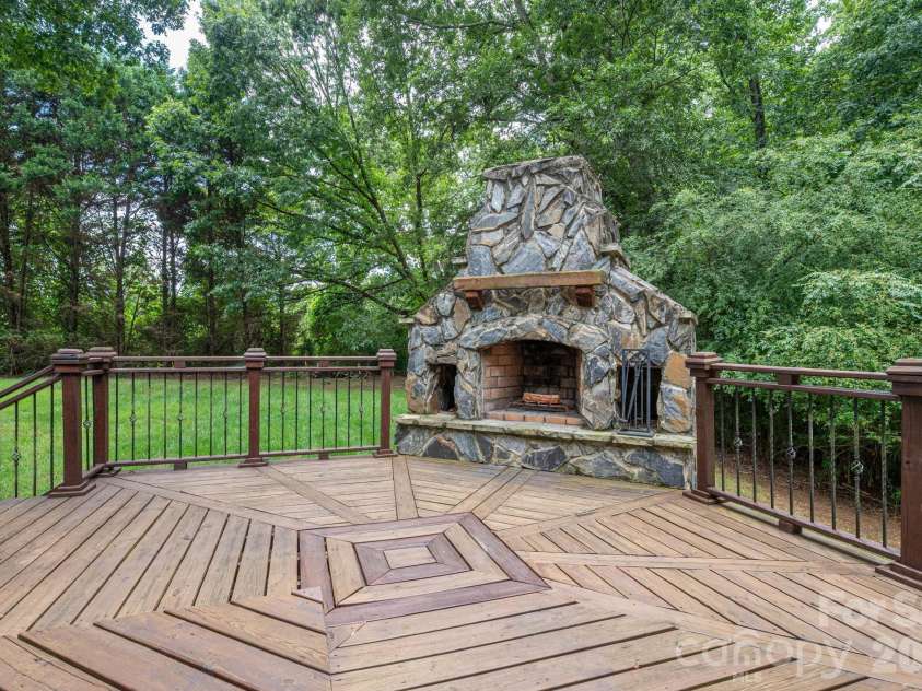 503 Bridgestone Court, Gastonia, NC 28056.  MLS# CAR4416312, YatesRealty ID 14817. 