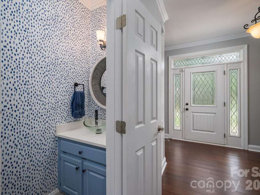 503 Bridgestone Court, Gastonia, NC 28056.  MLS# CAR4416312, YatesRealty ID 14817. Half bath