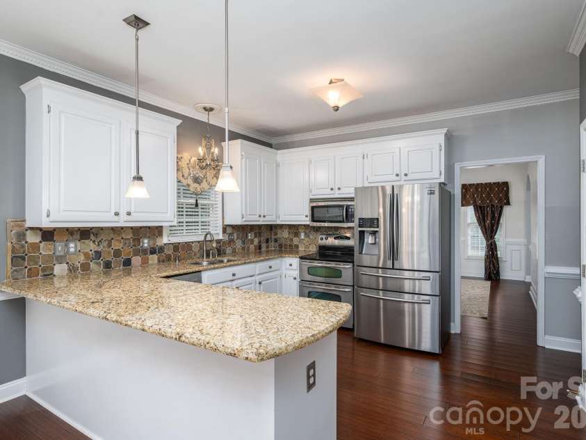 503 Bridgestone Court, Gastonia, NC 28056.  MLS# CAR4416312, YatesRealty ID 14817. Kitchen