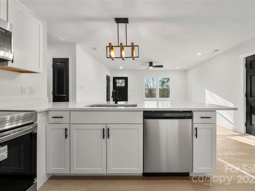 2120 Green Oak Drive, Shelby, NC 28152.  MLS# CAR4240877, YatesRealty ID 14818. 