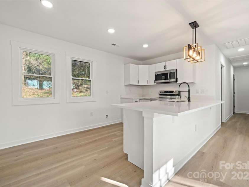 2120 Green Oak Drive, Shelby, NC 28152.  MLS# CAR4240877, YatesRealty ID 14818. Boasting w/ upgrades your new Home Sweet Home is waiting for you!