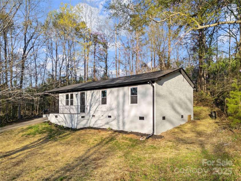2120 Green Oak Drive, Shelby, NC 28152.  MLS# CAR4240877, YatesRealty ID 14818. Schedule your tour today! 0% No Money Down USDA eligible