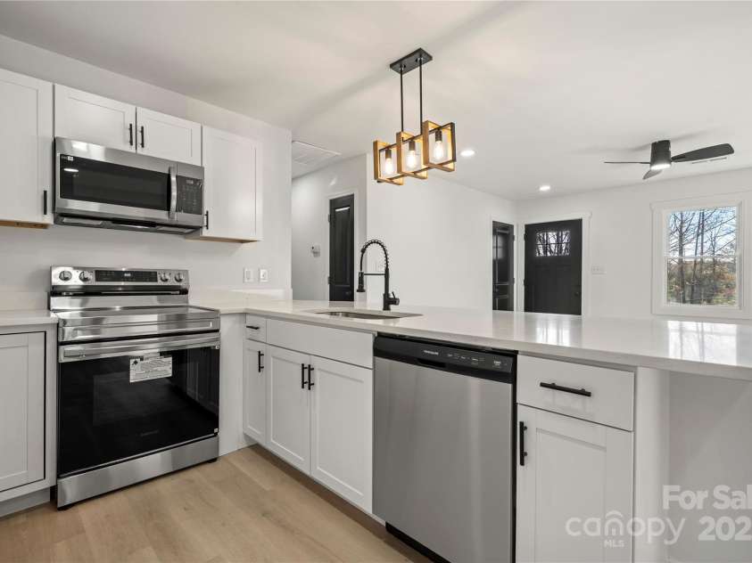 2120 Green Oak Drive, Shelby, NC 28152.  MLS# CAR4240877, YatesRealty ID 14818. Welcome to your stunning and meticulously updated home sweet home! Accented w/the perfect blend of classic charm & modern finishes!