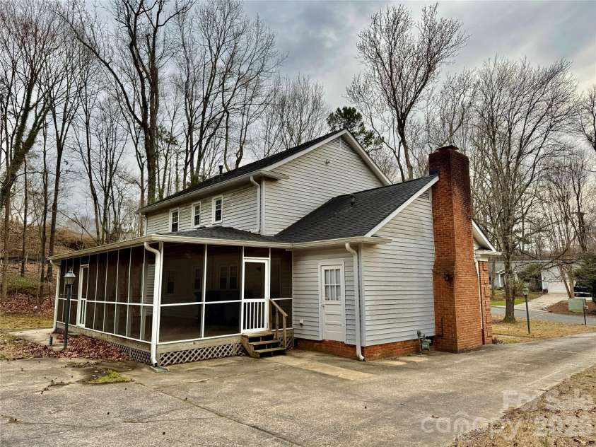 7817 Ritter Drive, Charlotte, NC 28270.  MLS# CAR4351493, YatesRealty ID 14818. 