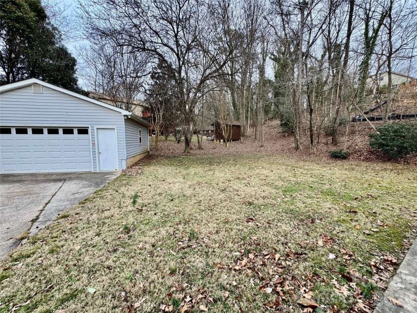 7817 Ritter Drive, Charlotte, NC 28270.  MLS# CAR4351493, YatesRealty ID 14818. 