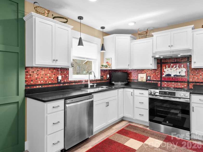 482 Booker Street, Asheville, NC 28803.  MLS# CAR4362039, YatesRealty ID 14819. 