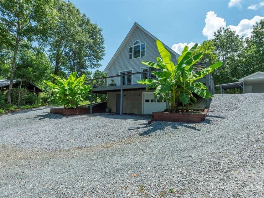 109B Star Trace Drive, Old Fort, NC 28762.  MLS# CAR4241809, YatesRealty ID 14820. 