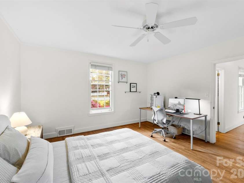 1519 Providence Road, Charlotte, NC 28207.  MLS# CAR4357313, YatesRealty ID 14820. Bedroom #1