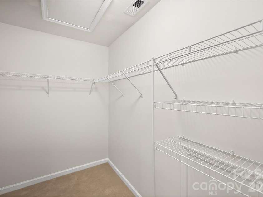 846 Longford Drive, Gastonia, NC 28056.  MLS# CAR4356610, YatesRealty ID 14821. 