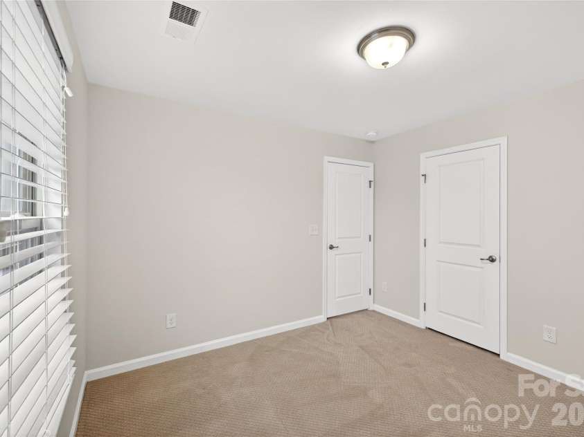 846 Longford Drive, Gastonia, NC 28056.  MLS# CAR4356610, YatesRealty ID 14821. 