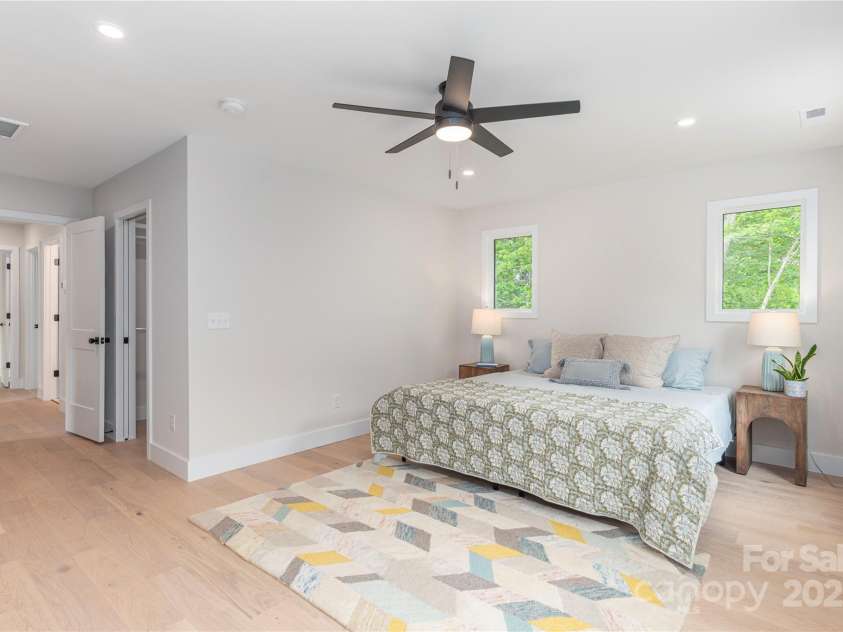 59 Campground Road, Asheville, NC 28805.  MLS# CAR4249637, YatesRealty ID 14822. 