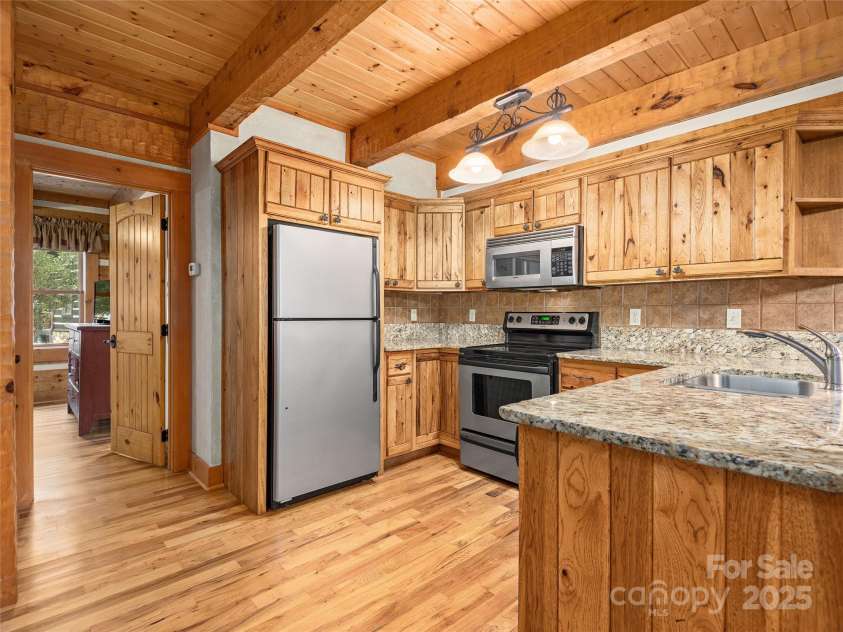 24 Rachels Circle, Maggie Valley, NC 28751.  MLS# CAR4243349, YatesRealty ID 14823. 