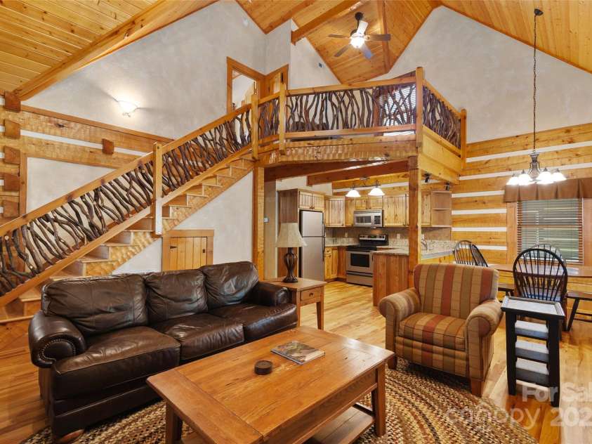 24 Rachels Circle, Maggie Valley, NC 28751.  MLS# CAR4243349, YatesRealty ID 14823. 