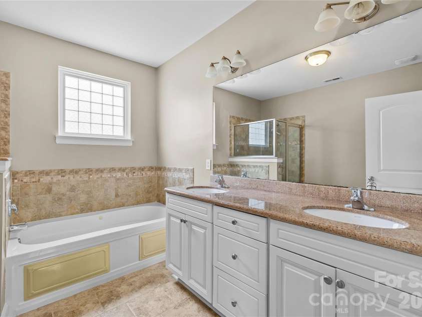 5106 Twin Cedars Drive, Monroe, NC 28110.  MLS# CAR4351559, YatesRealty ID 14823. 