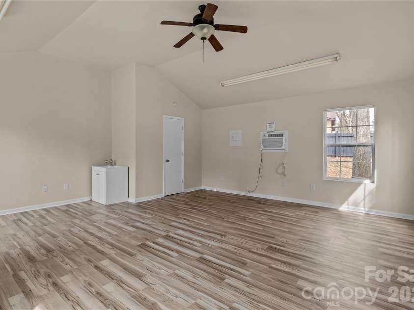5106 Twin Cedars Drive, Monroe, NC 28110.  MLS# CAR4351559, YatesRealty ID 14823. 
