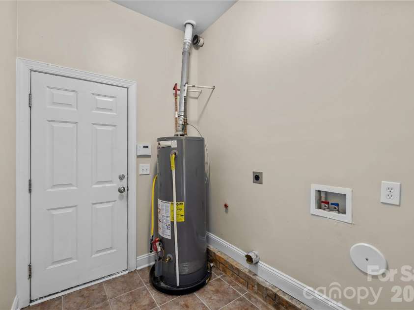 5106 Twin Cedars Drive, Monroe, NC 28110.  MLS# CAR4351559, YatesRealty ID 14823. 