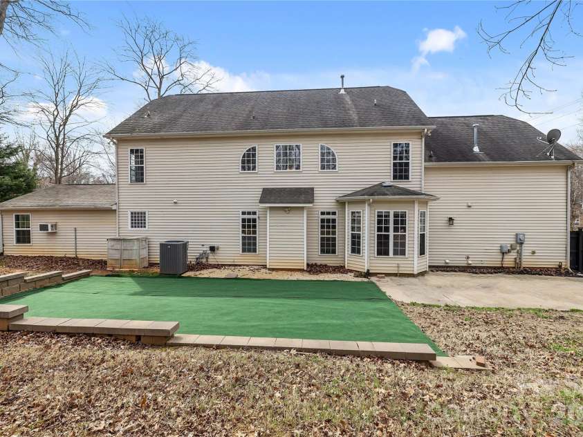 5106 Twin Cedars Drive, Monroe, NC 28110.  MLS# CAR4351559, YatesRealty ID 14823. 