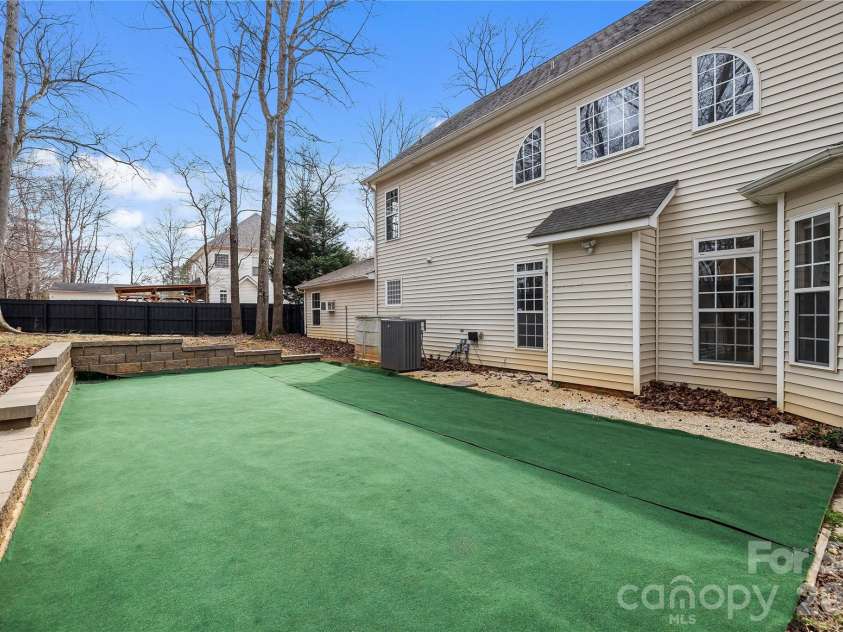 5106 Twin Cedars Drive, Monroe, NC 28110.  MLS# CAR4351559, YatesRealty ID 14823. 