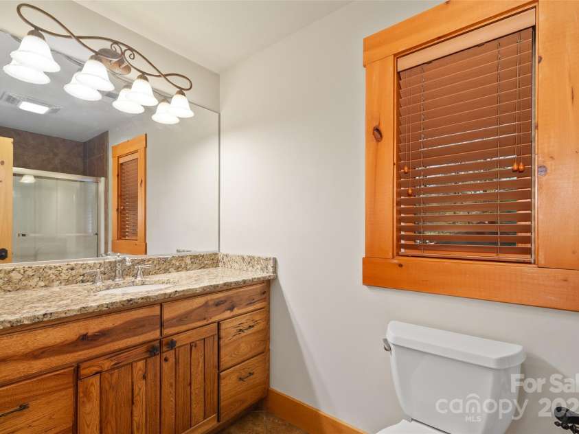 18 Rachels Circle, Maggie Valley, NC 28751.  MLS# CAR4251213, YatesRealty ID 14824. 