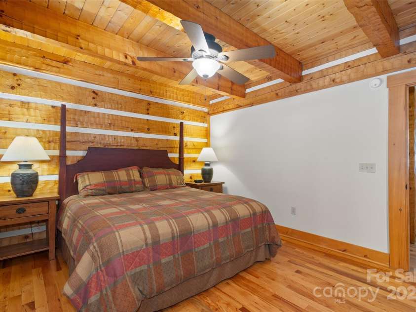 18 Rachels Circle, Maggie Valley, NC 28751.  MLS# CAR4251213, YatesRealty ID 14824. 