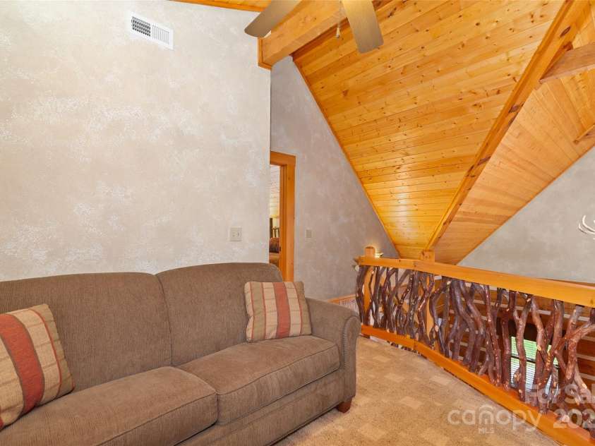 18 Rachels Circle, Maggie Valley, NC 28751.  MLS# CAR4251213, YatesRealty ID 14824. 