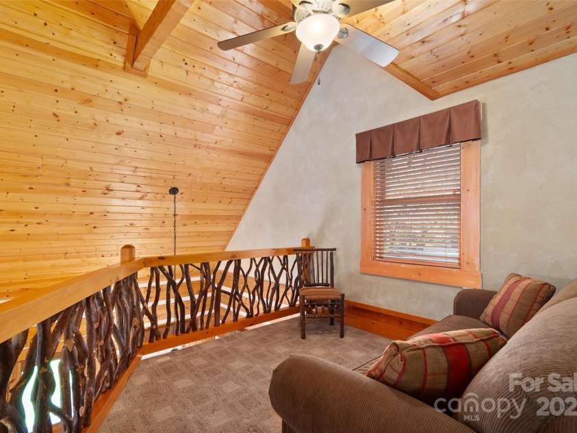 18 Rachels Circle, Maggie Valley, NC 28751.  MLS# CAR4251213, YatesRealty ID 14824. 