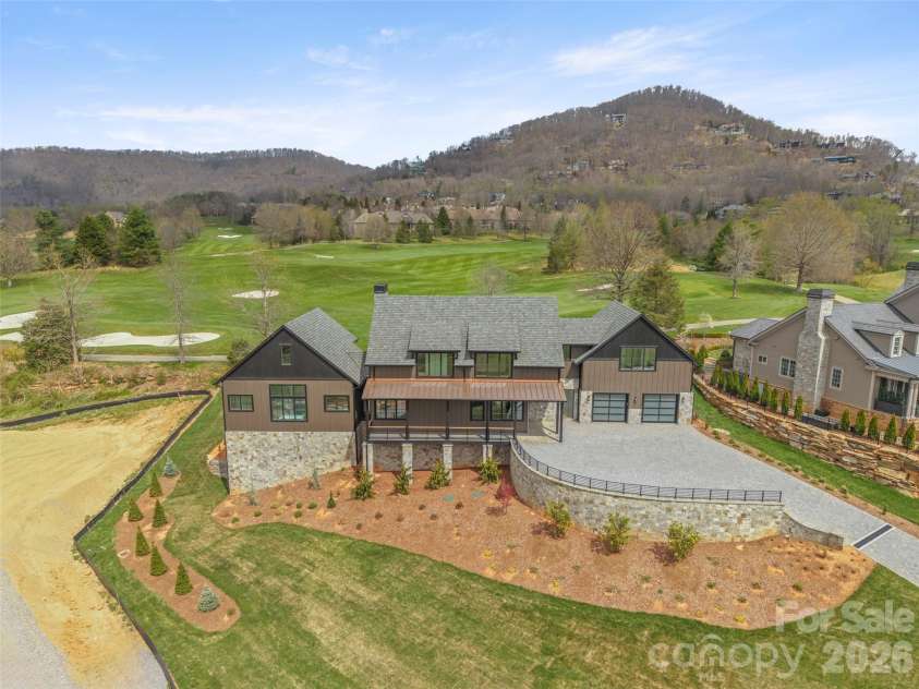 6 Walnut Valley Parkway, Arden, NC 28704.  MLS# CAR4368458, YatesRealty ID 14824. 