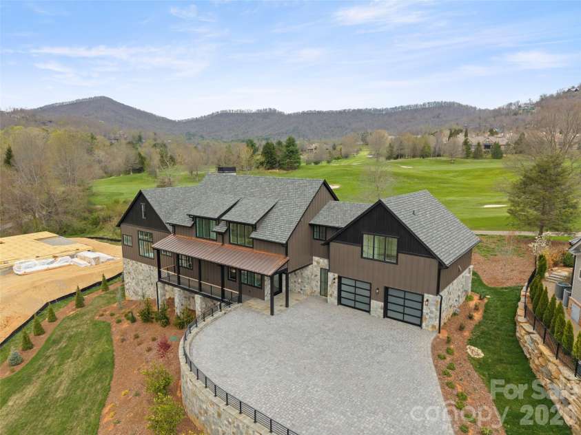 6 Walnut Valley Parkway, Arden, NC 28704.  MLS# CAR4368458, YatesRealty ID 14824. 