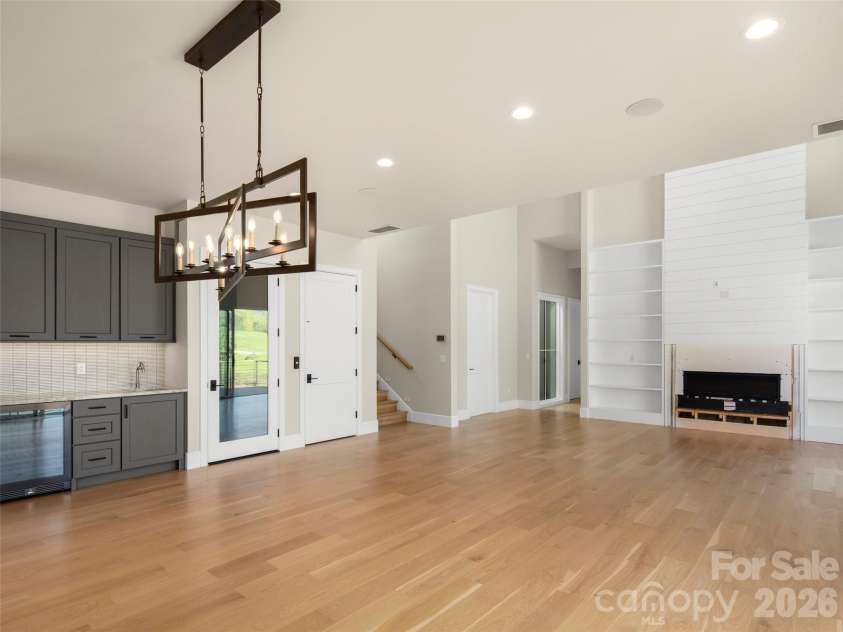 6 Walnut Valley Parkway, Arden, NC 28704.  MLS# CAR4368458, YatesRealty ID 14824. 