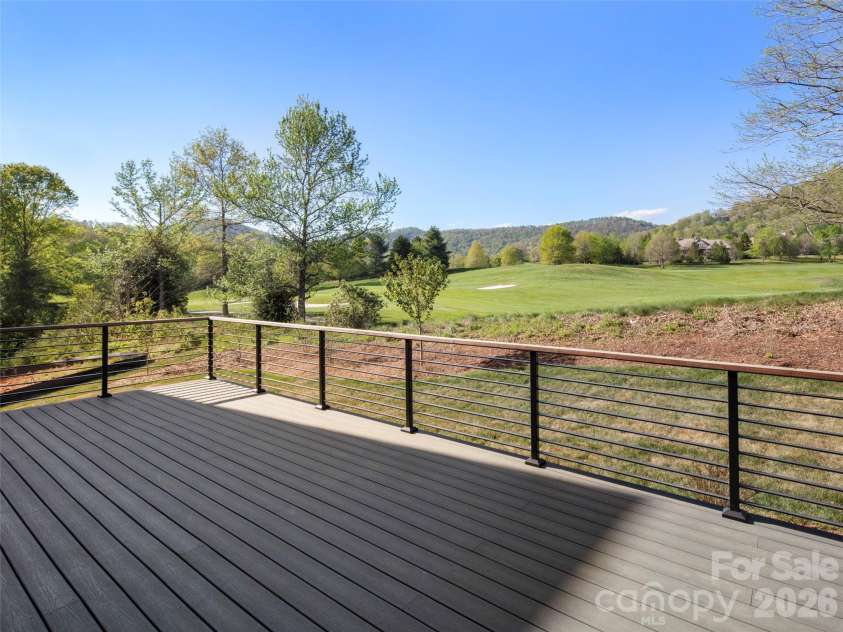 6 Walnut Valley Parkway, Arden, NC 28704.  MLS# CAR4368458, YatesRealty ID 14824. 