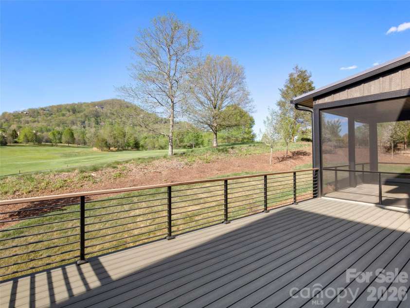 6 Walnut Valley Parkway, Arden, NC 28704.  MLS# CAR4368458, YatesRealty ID 14824. 