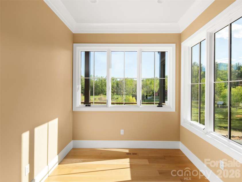 6 Walnut Valley Parkway, Arden, NC 28704.  MLS# CAR4368458, YatesRealty ID 14824. 