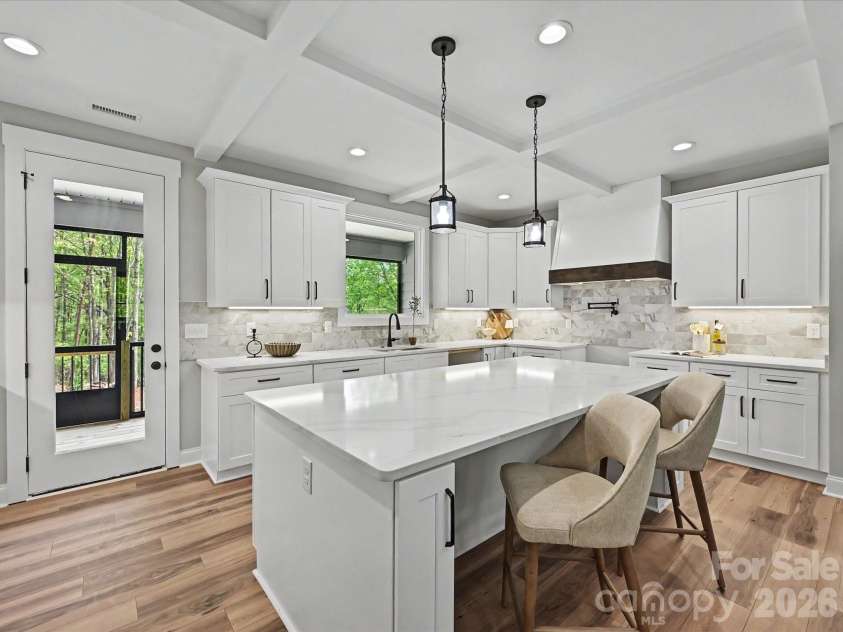 5310 Liberty Hill Road, York, SC 29745.  MLS# CAR4354185, YatesRealty ID 14827. Kitchen