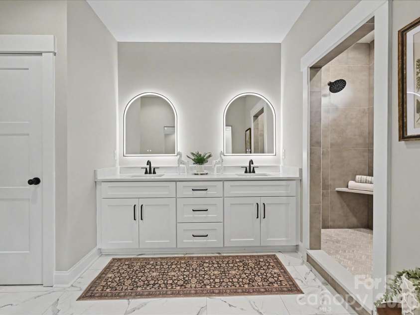 5310 Liberty Hill Road, York, SC 29745.  MLS# CAR4354185, YatesRealty ID 14827. Primary Bathroom