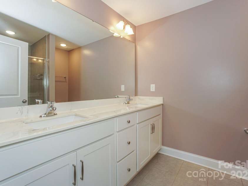 110 Synandra Drive, Mooresville, NC 28117.  MLS# CAR4256864, YatesRealty ID 14828. Bathroom 2