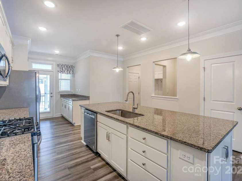 110 Synandra Drive, Mooresville, NC 28117.  MLS# CAR4256864, YatesRealty ID 14828. Kitchen