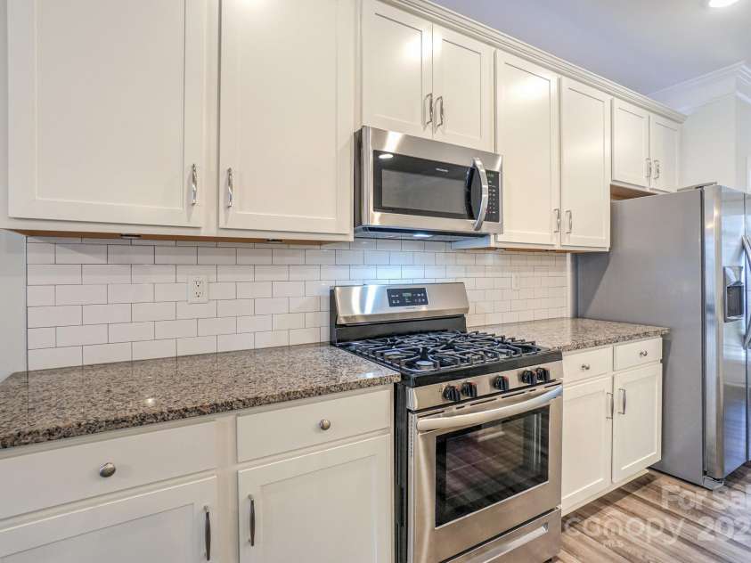 110 Synandra Drive, Mooresville, NC 28117.  MLS# CAR4256864, YatesRealty ID 14828. Kitchen