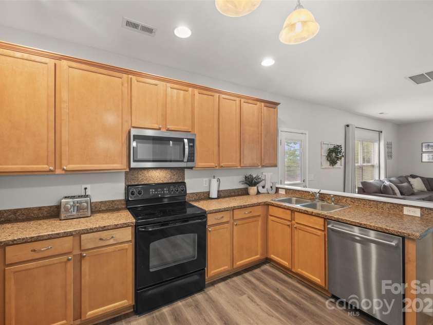 2624 St Helena Court, Fort Mill, SC 29715.  MLS# CAR4248079, YatesRealty ID 14829. 