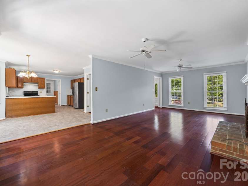 3221 Hitching Post Lane, Rock Hill, SC 29732.  MLS# CAR4359878, YatesRealty ID 14829. 