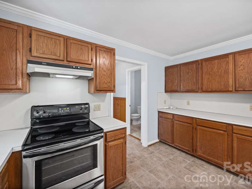 3221 Hitching Post Lane, Rock Hill, SC 29732.  MLS# CAR4359878, YatesRealty ID 14829. 