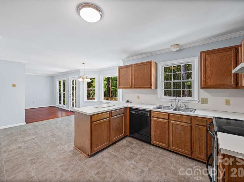 3221 Hitching Post Lane, Rock Hill, SC 29732.  MLS# CAR4359878, YatesRealty ID 14829. 