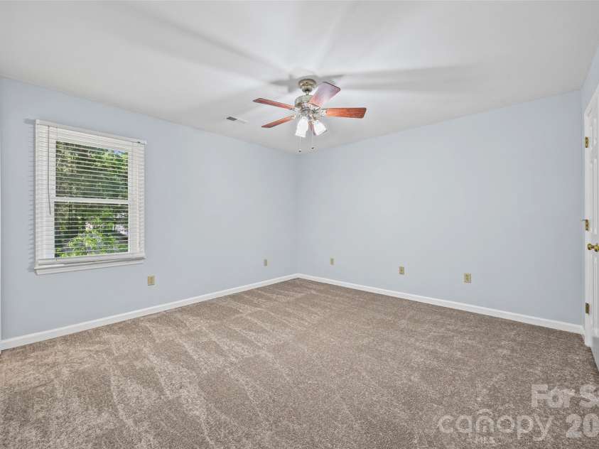 3221 Hitching Post Lane, Rock Hill, SC 29732.  MLS# CAR4359878, YatesRealty ID 14829. 