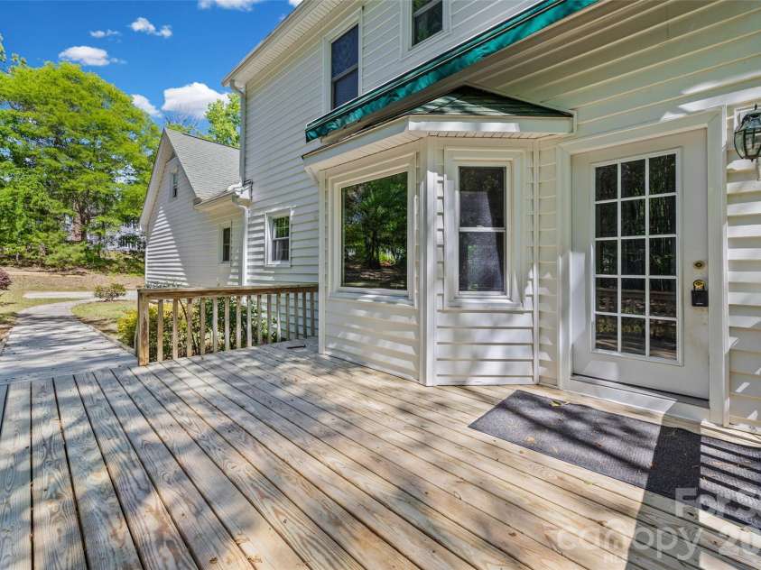 3221 Hitching Post Lane, Rock Hill, SC 29732.  MLS# CAR4359878, YatesRealty ID 14829. 