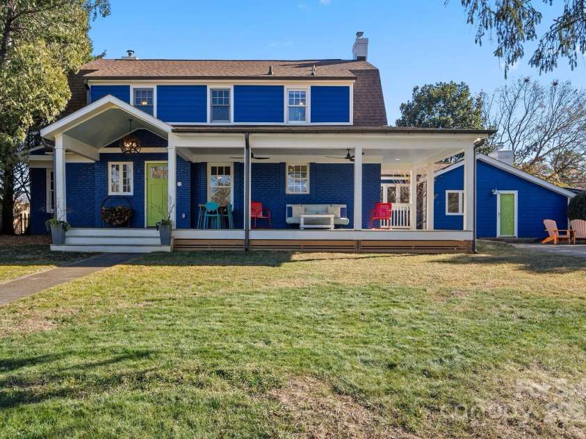 123 Westwood Road, Asheville, NC 28804.  MLS# CAR4319303, YatesRealty ID 14830. 