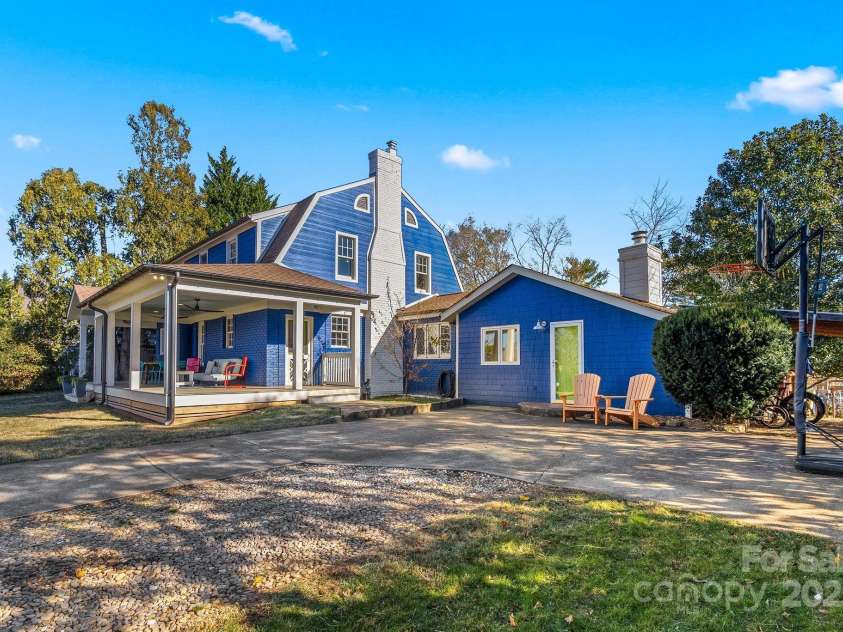 123 Westwood Road, Asheville, NC 28804.  MLS# CAR4319303, YatesRealty ID 14830. 
