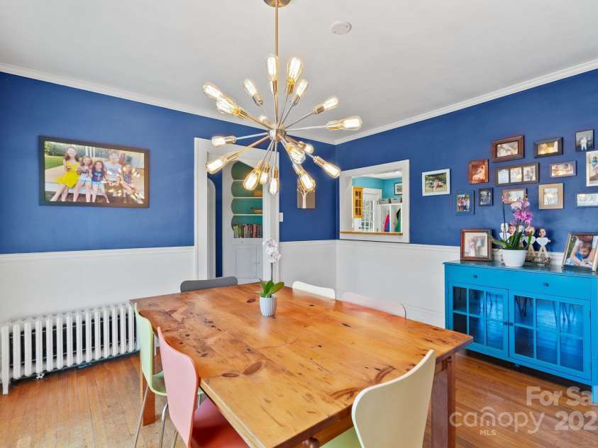 123 Westwood Road, Asheville, NC 28804.  MLS# CAR4319303, YatesRealty ID 14830. 